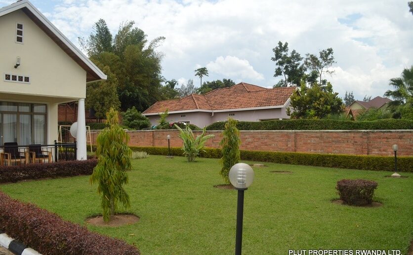 kagugu rent $1000 (2)