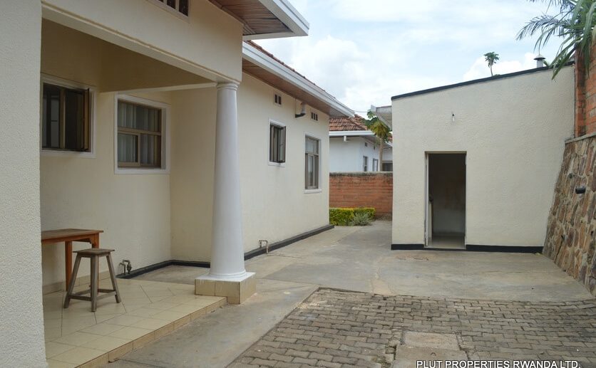 kagugu rent $1000 (5)