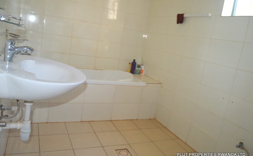 gatenga sale plut properties (12)