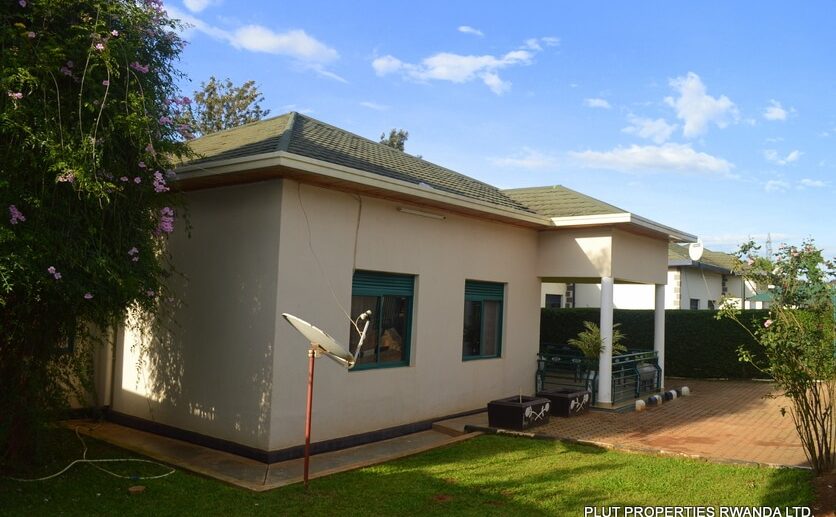 gatenga sale plut properties (2)