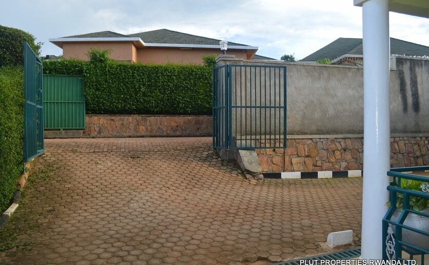 gatenga sale plut properties (6)