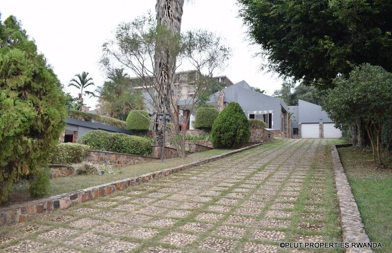 nyarutarama house for rent (1)