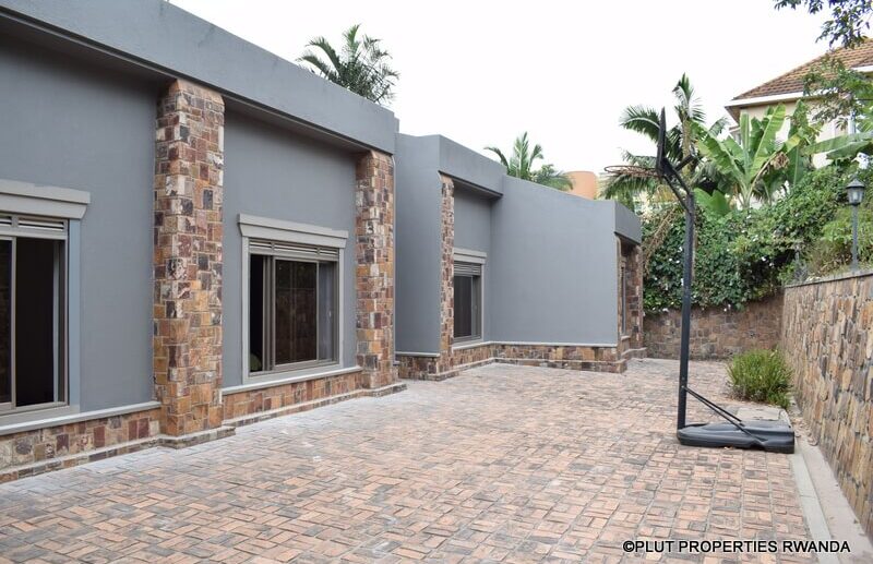 nyarutarama house for rent (10)