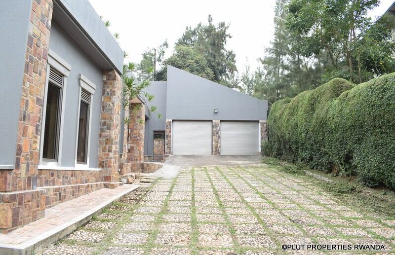 nyarutarama house for rent (14)