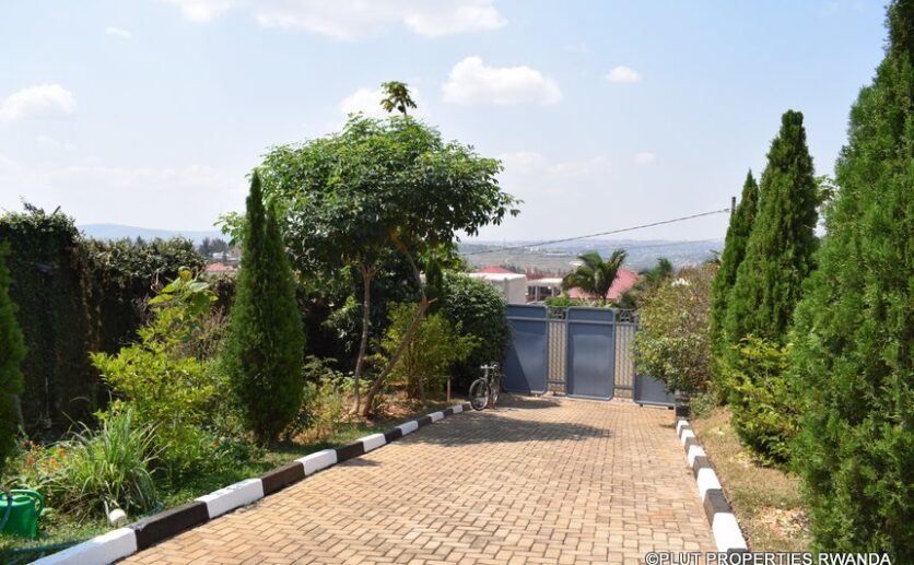 gisozi duplex rent (1)