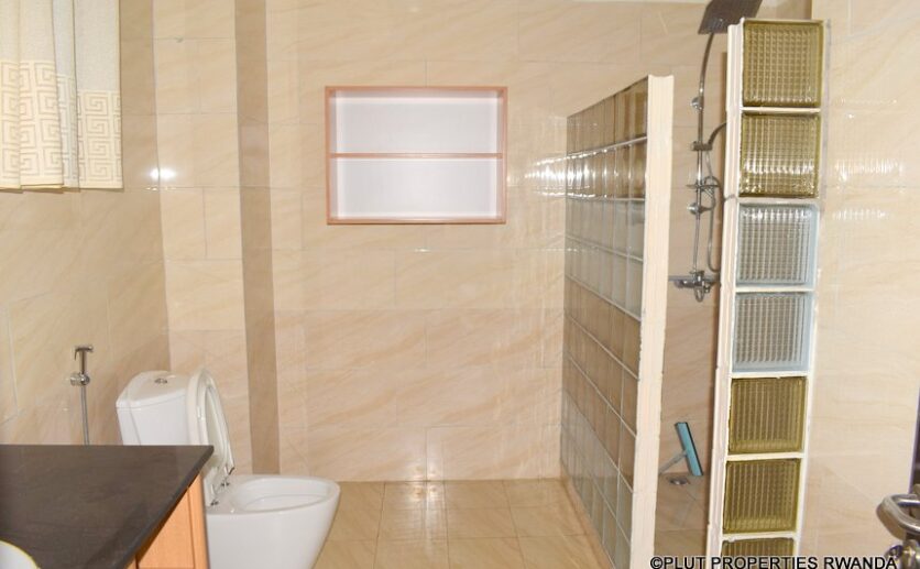gisozi duplex rent (11)