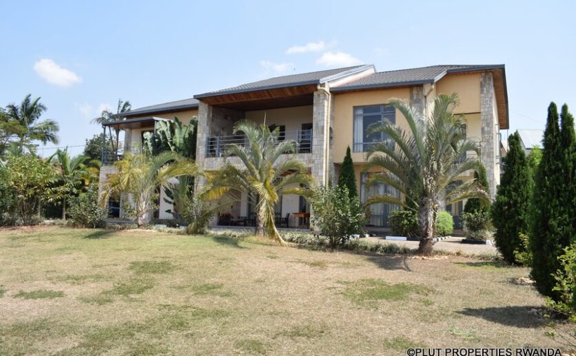 gisozi duplex rent (2)