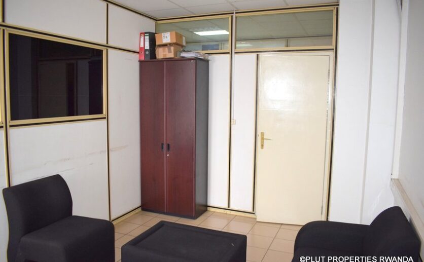 office to share (2)
