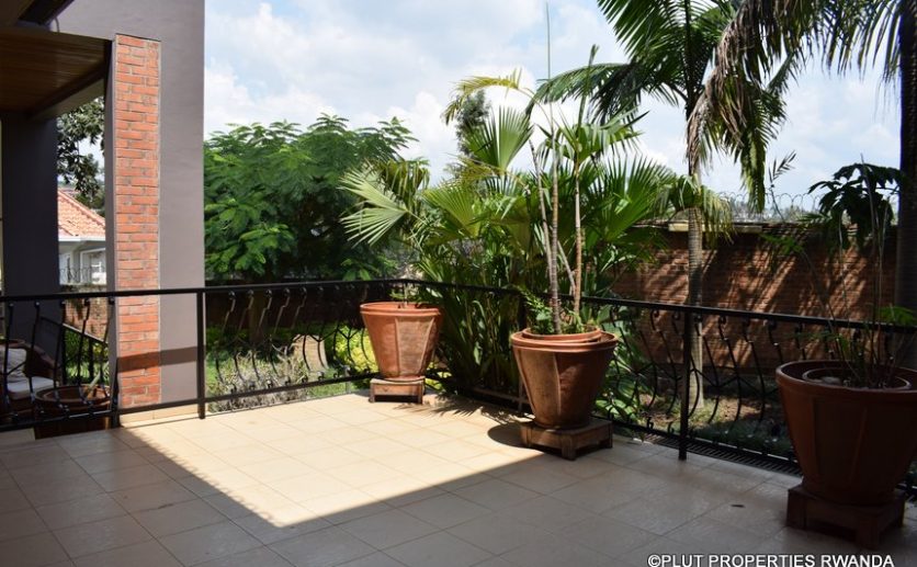 nyarutarma house for rent kigali furnished (13)