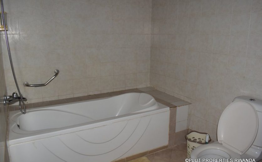 nyarutarma house for rent kigali furnished (14)