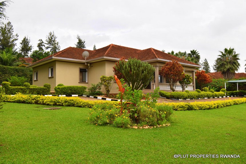 nyarutarama rental house plut properties (13)