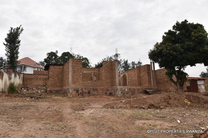 nyarutarama unfinished house for sale plut properties (1)