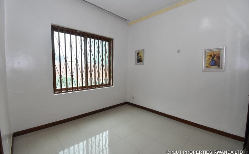 House for rent in Kiyovu (11)