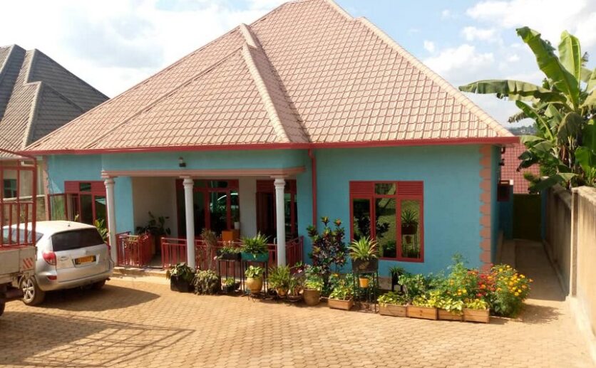 Beautiful houe for sale (3)