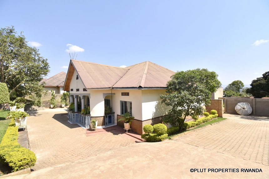 Furnished house in Remera