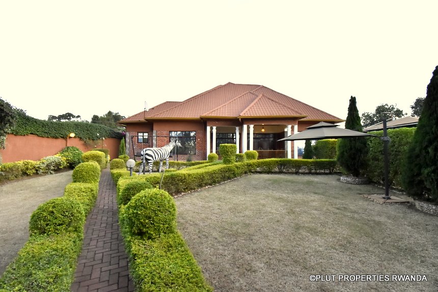 House in Kinyinya For Sale