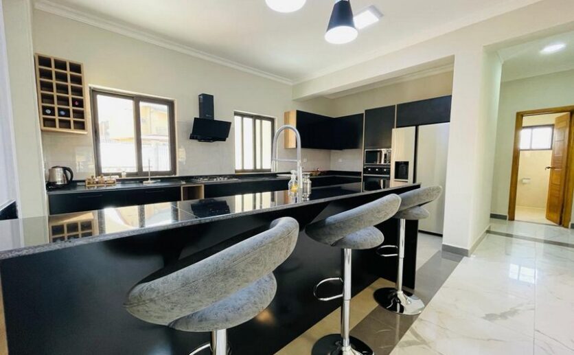 Nyarutarama house for sale (18)