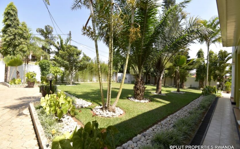 plut properties Nyarutarama rental (14)