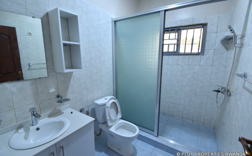 nyarutarama rental plut properties (11)