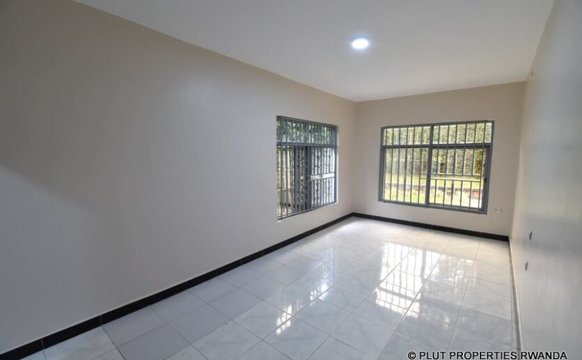 nyarutarama rental plut properties (13)
