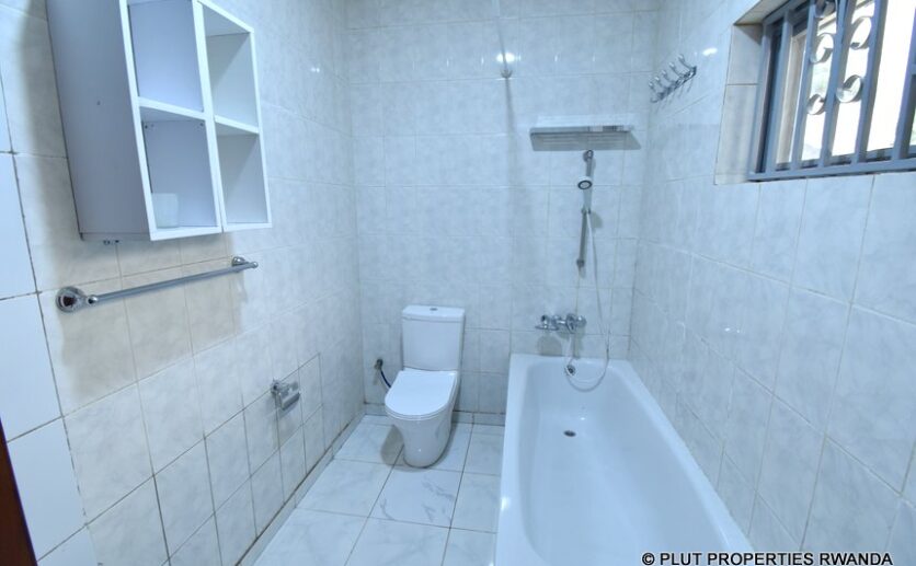 nyarutarama rental plut properties (14)
