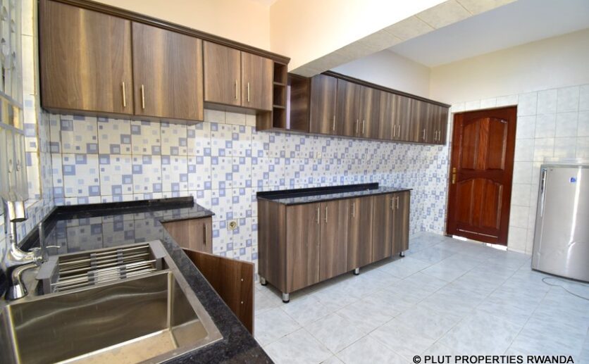 nyarutarama rental plut properties (8)