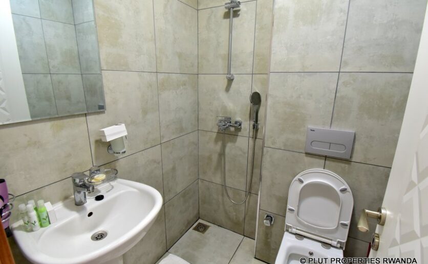 acacus twin bed hotel room (4)