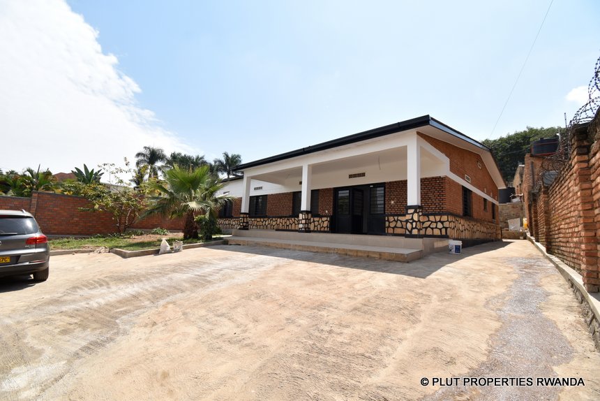 Unfurnished 3 bedroom House in Kacyiru