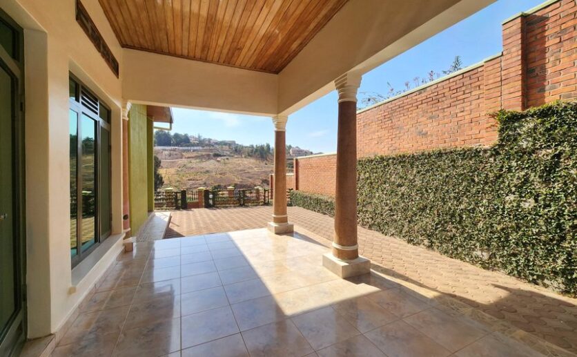 plut properties house for rent in zindiro (2)