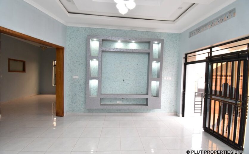 HOUSE FOR SALE IN KANOMBE PLUT PROPERTIES (7)