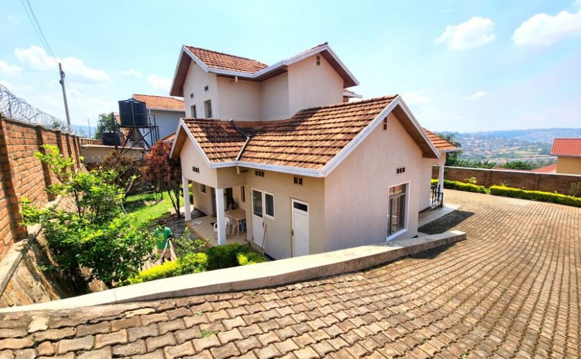 gacuriro rent plut (1)