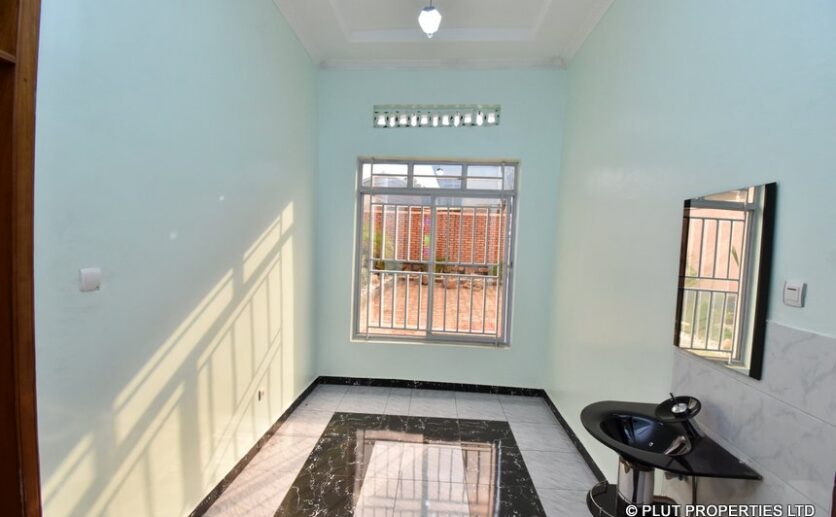 house for sale in kanombe plut properties (6)