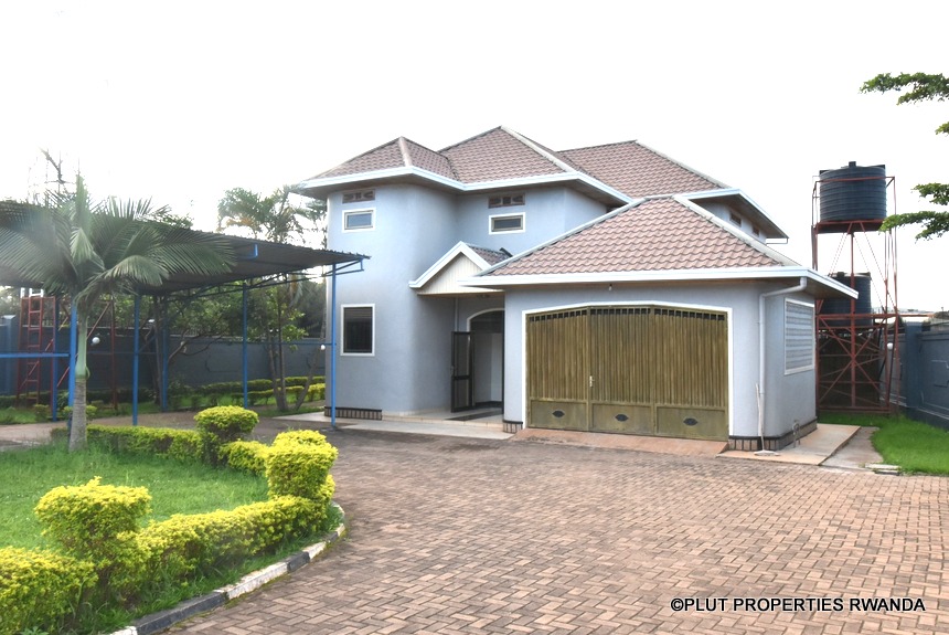 Business house for rent in Kagugu.