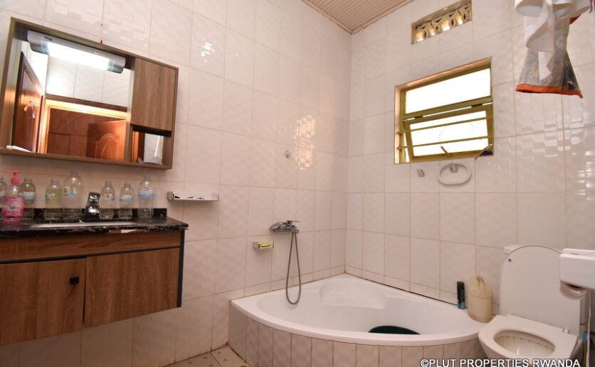 affordable house in Kanombe (10)