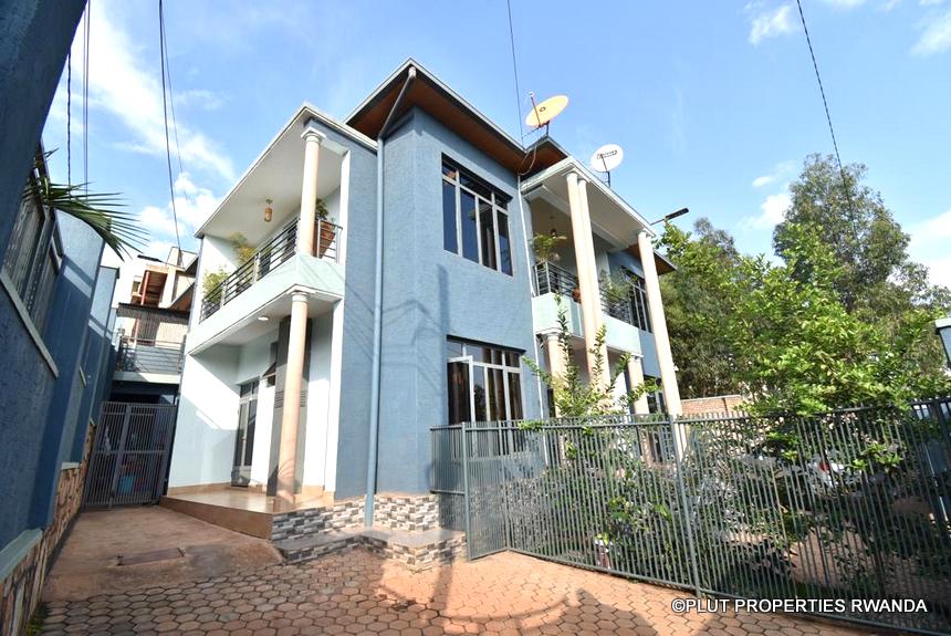 well finished house in Rebero.