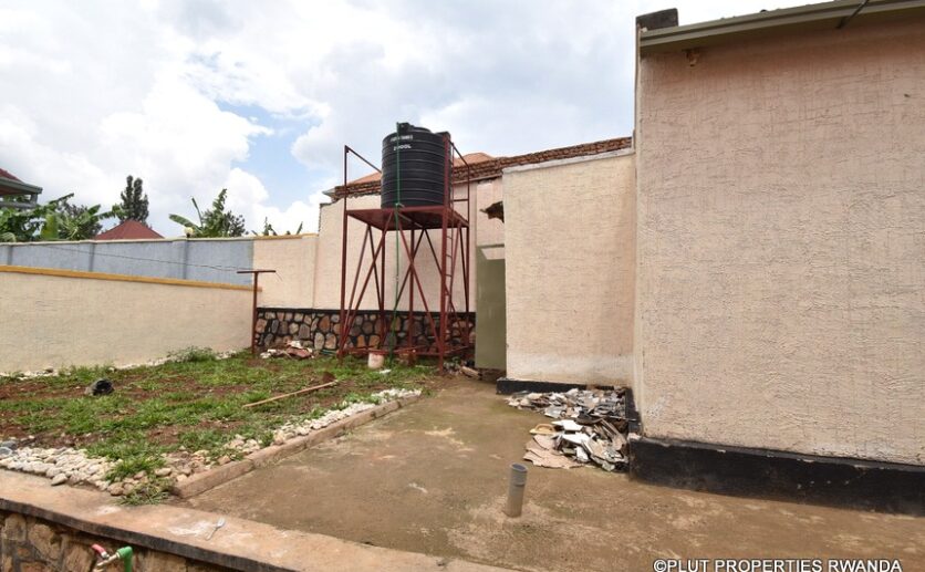 cozy house in kanombe (11)