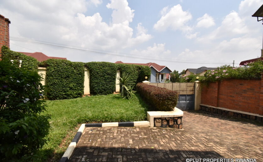 House for rent in Gacuriro (2)