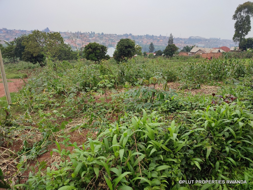Plot for sale in Busanza Kanombe.