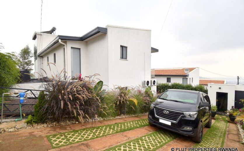rebero villa for rent plut properties (1)