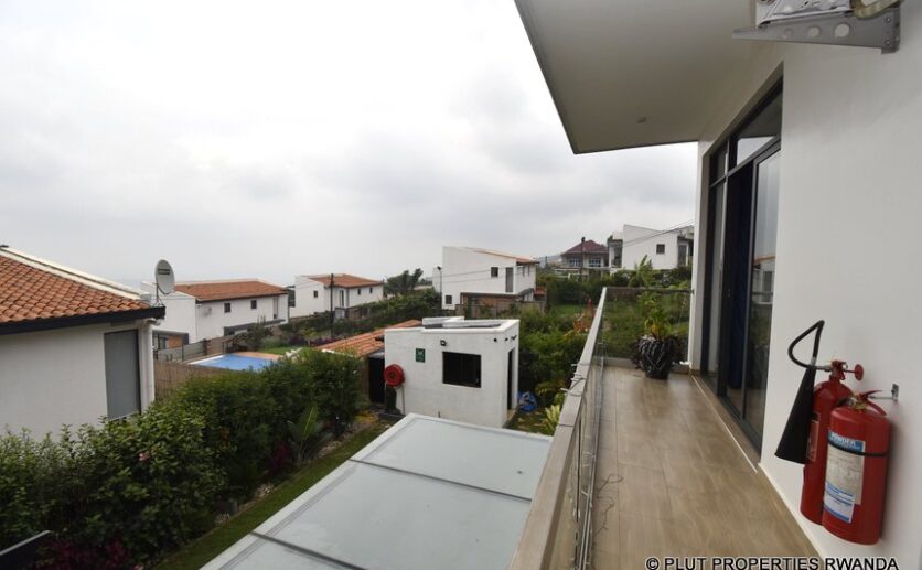 rebero villa for rent plut properties (23)