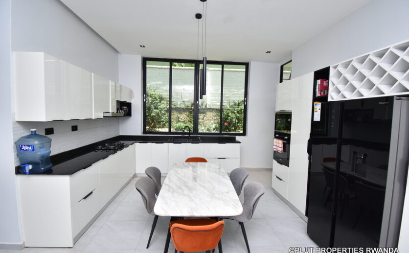 rent an apartment in Rebero (13)
