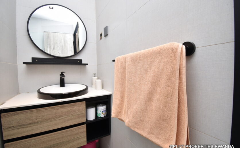 rent an apartment in Rebero (18)