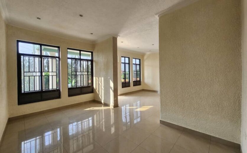 unfurnished house for rent in Kibagabaga (11)