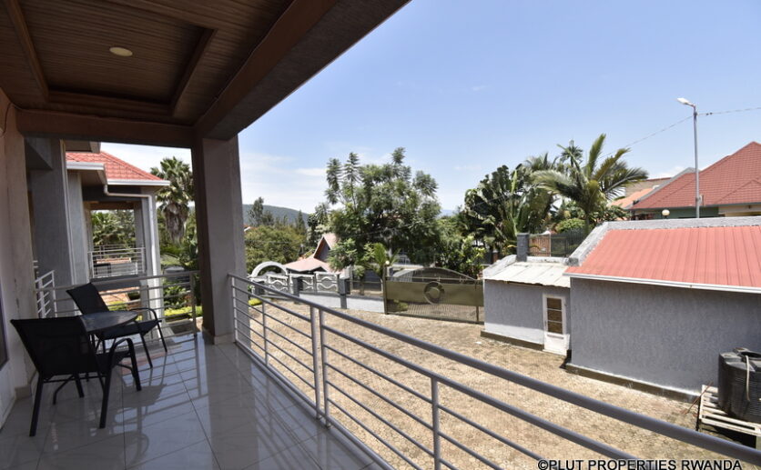 rent apartment in rebero (3)