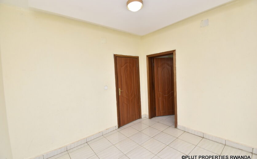 unfurnished apartment for rent in rebero (5)