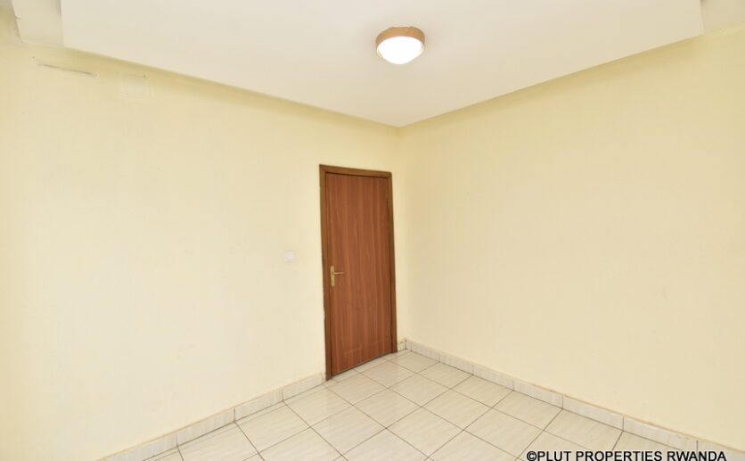 unfurnished apartment for rent in rebero (9)