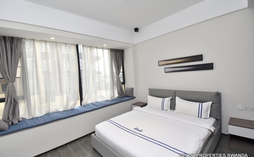 a deluxe furnished apartment for rent in nyarutarama (4)