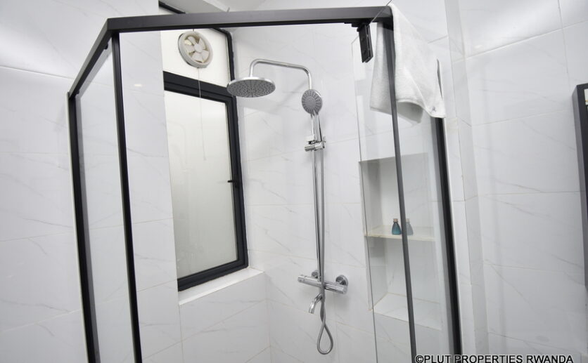 a deluxe furnished apartment for rent in nyarutarama (7)
