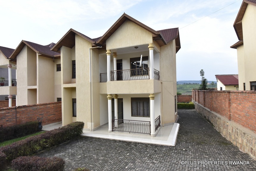 Family house for rent in Gacuriro.