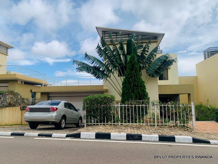 House for rent in Vision city.